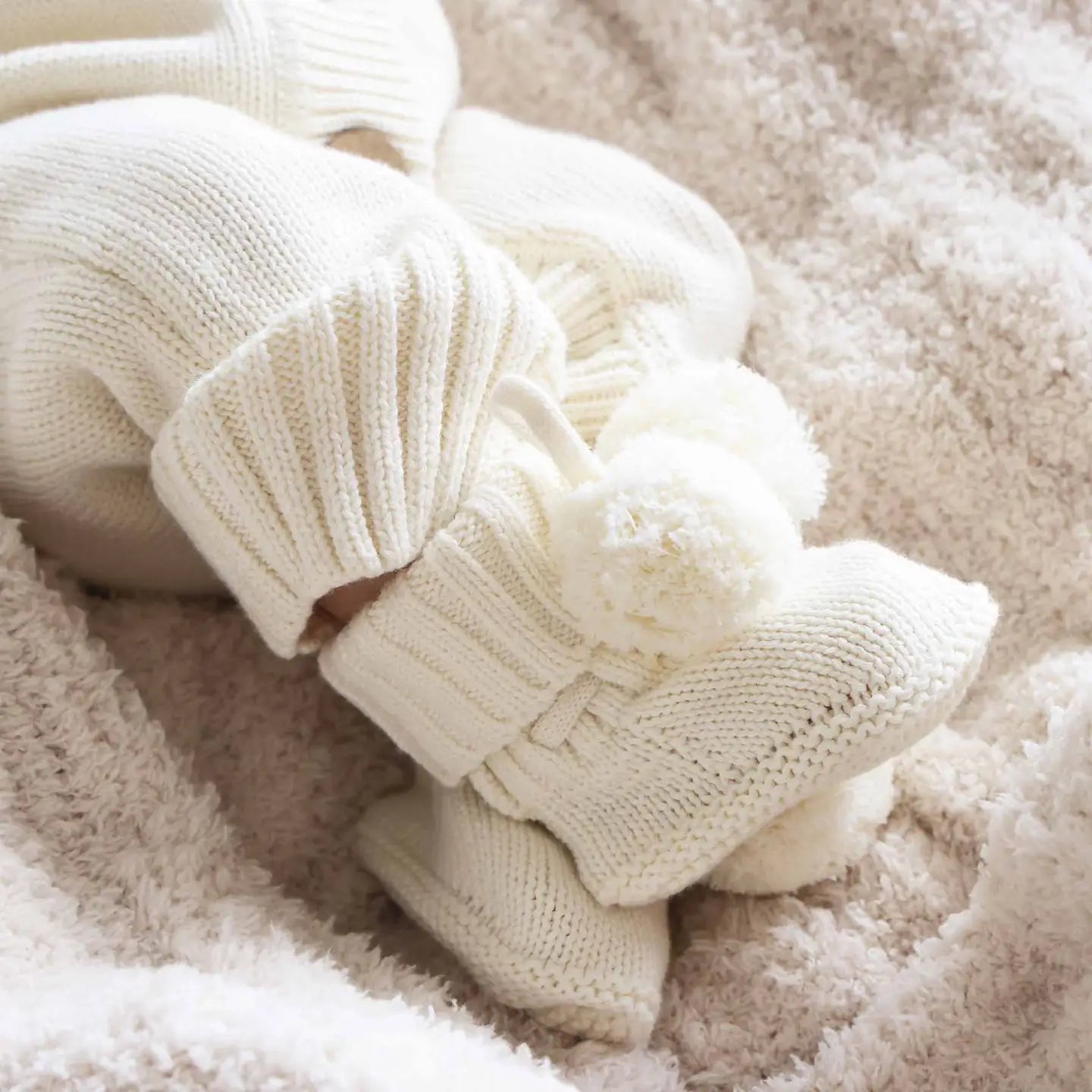 Knit Pom Pom Baby Booties